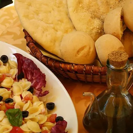 Ristorante Il Pino 丘西