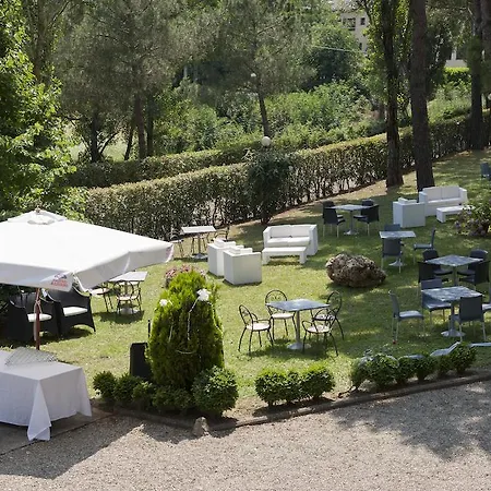 Ristorante Il Pino 丘西